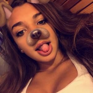 Meet your Posher, Julianna