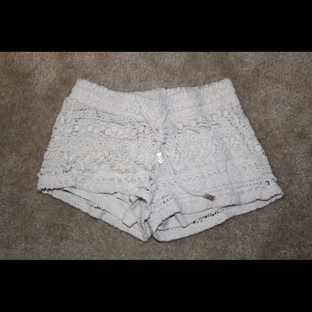 Cream lace shorts