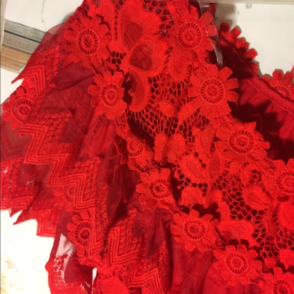 Women’s red lace shirt - Picture 7 of 7