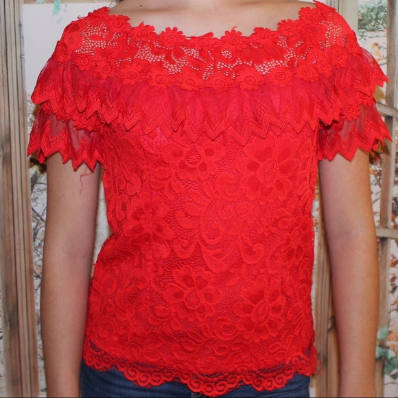 Women’s red lace shirt - Picture 2 of 7