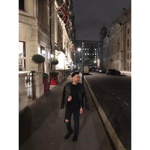 Meet your Posher, Jonathan