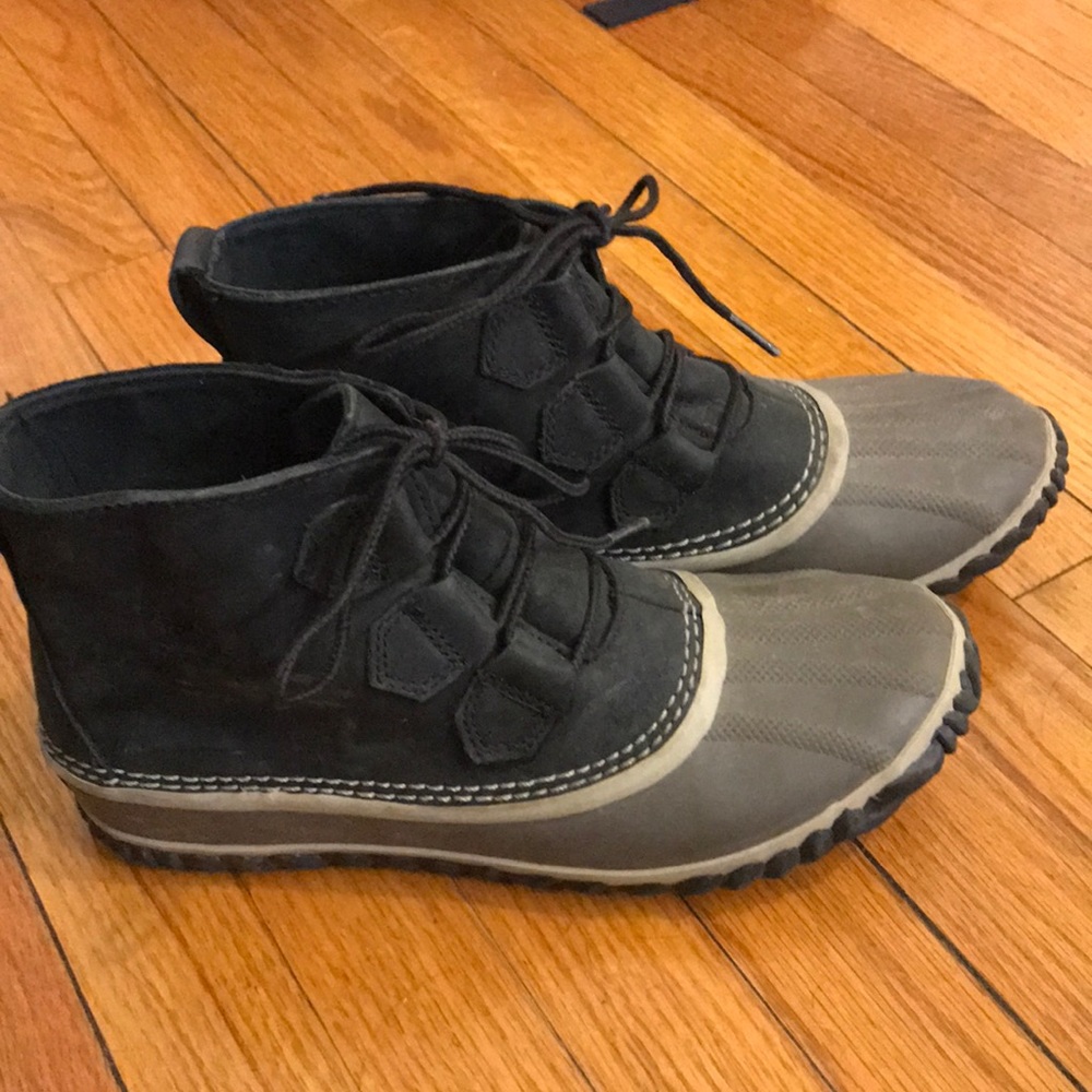 Sorel Out N About rain boots