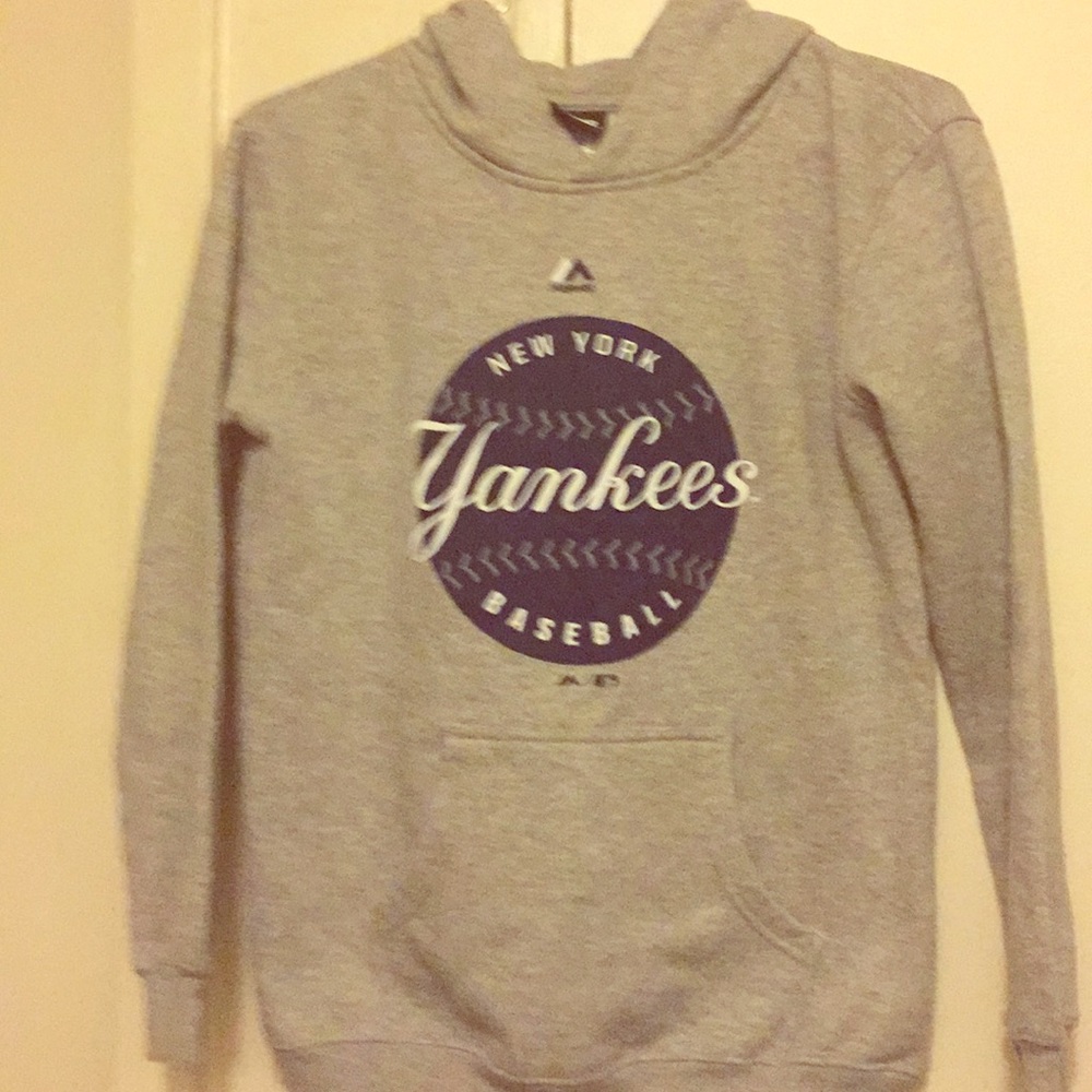Boys youth size medium 10/12 Yankees hoodie
