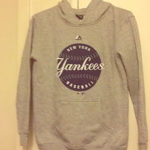 Boys youth size medium 10/12 Yankees hoodie