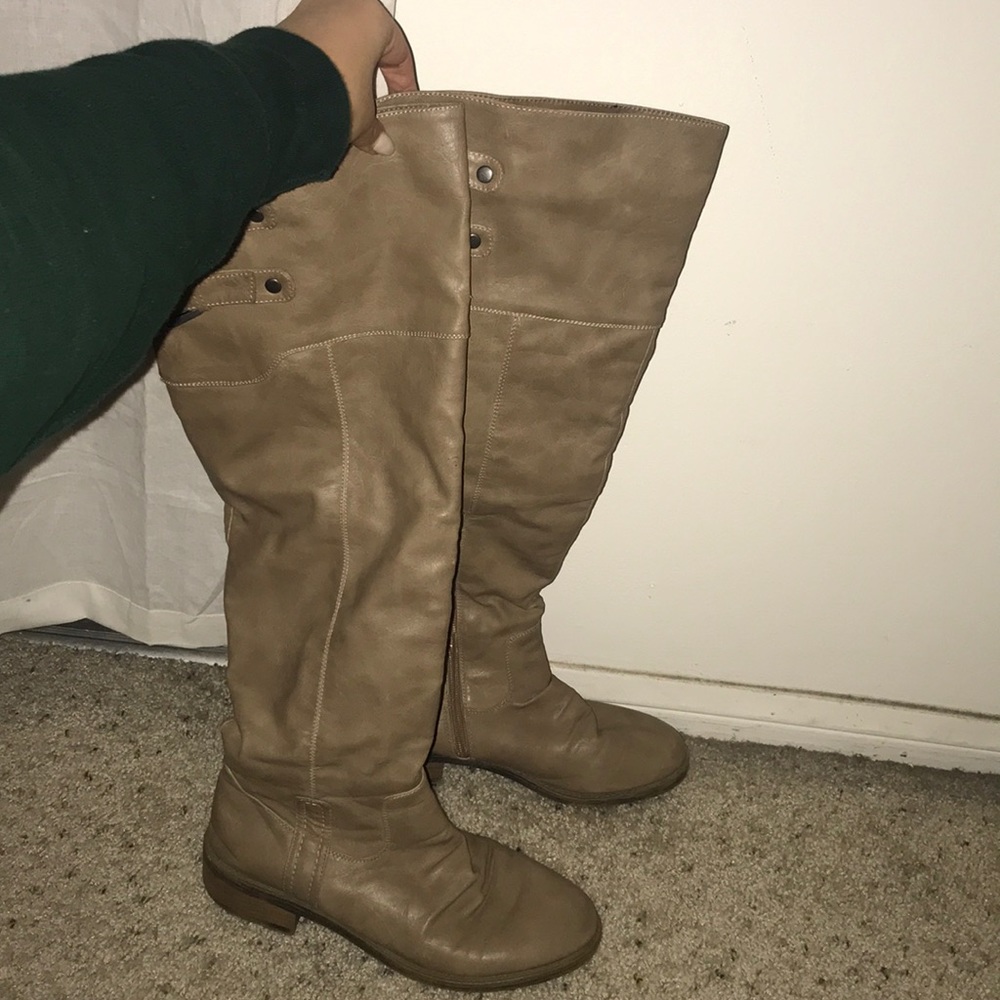 Knee High Beige Boots
