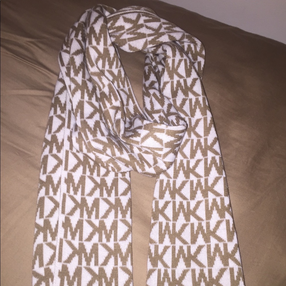 Michael Kors Scarf