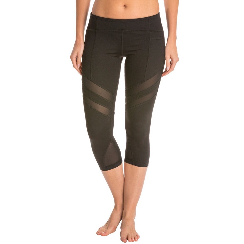 Vimmia Cropped Leggings w/Mesh size Large