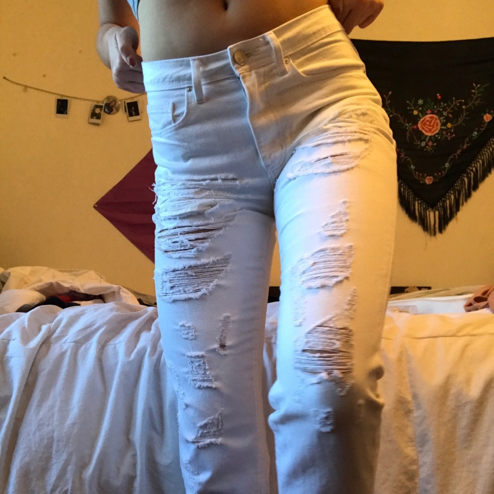 White crop ripped jeans