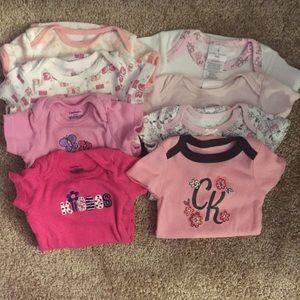 💕 Baby Girl Sz 0-3months Onesies 💕