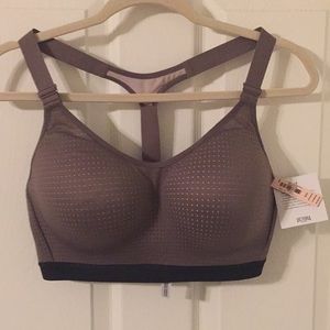 Victoria’s Secret incredible sports bra Size 36 DD