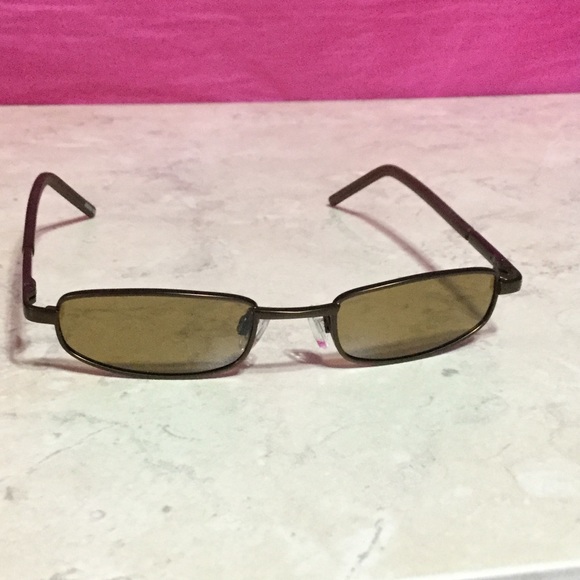 Liz Claiborne brown metal frame sunglasses. LC14 - Picture 2 of 7