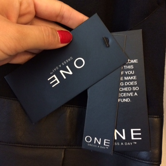 One Dress A Day Black Sequin Collar Dress - Picture 4 of 4