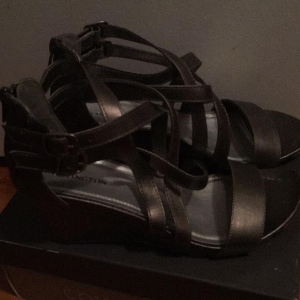 Shoes - Picture 2 of 4