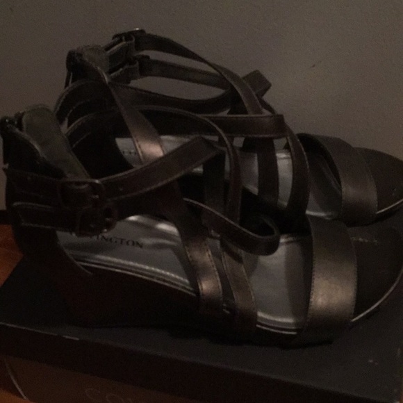 Shoes - Picture 2 of 4