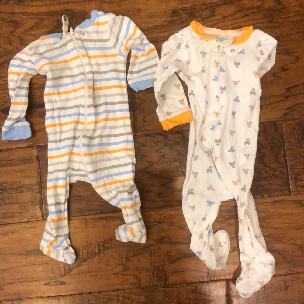 Bundle of Carter's onsies 6 months