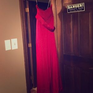Vera wang red gown