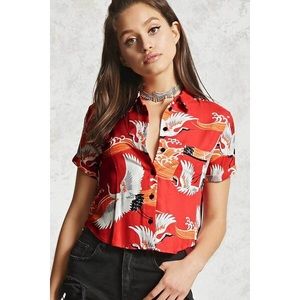 F21 crane print cropped button up