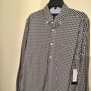NWT Tommy Hill figure plaid button up.