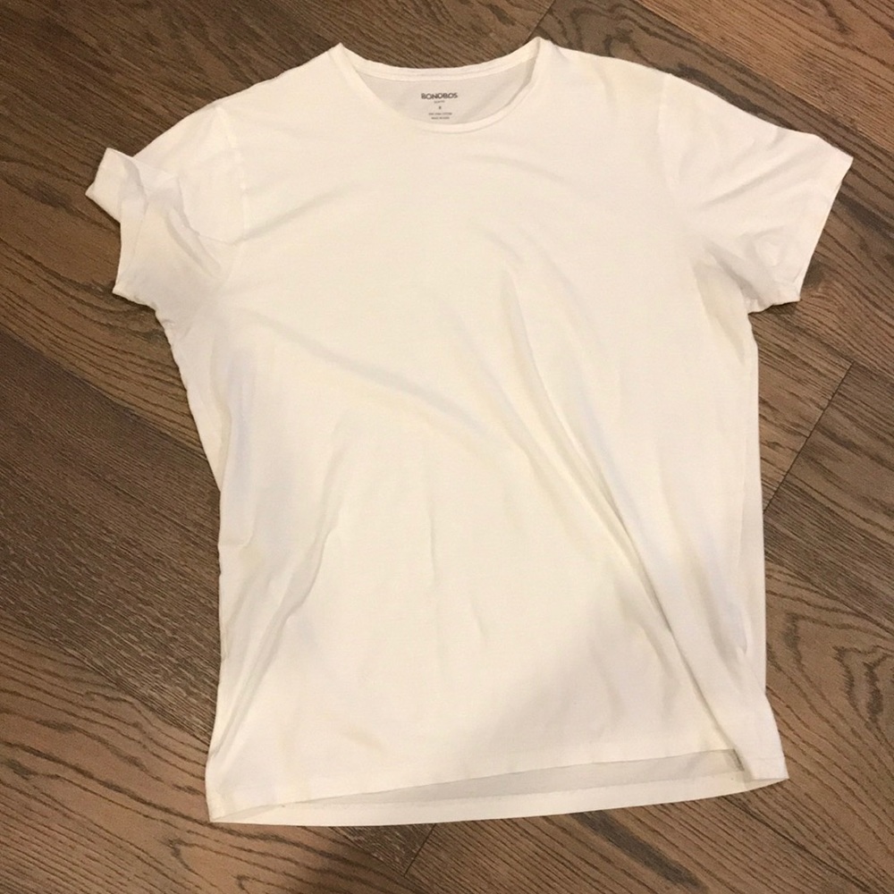 Men's white tee