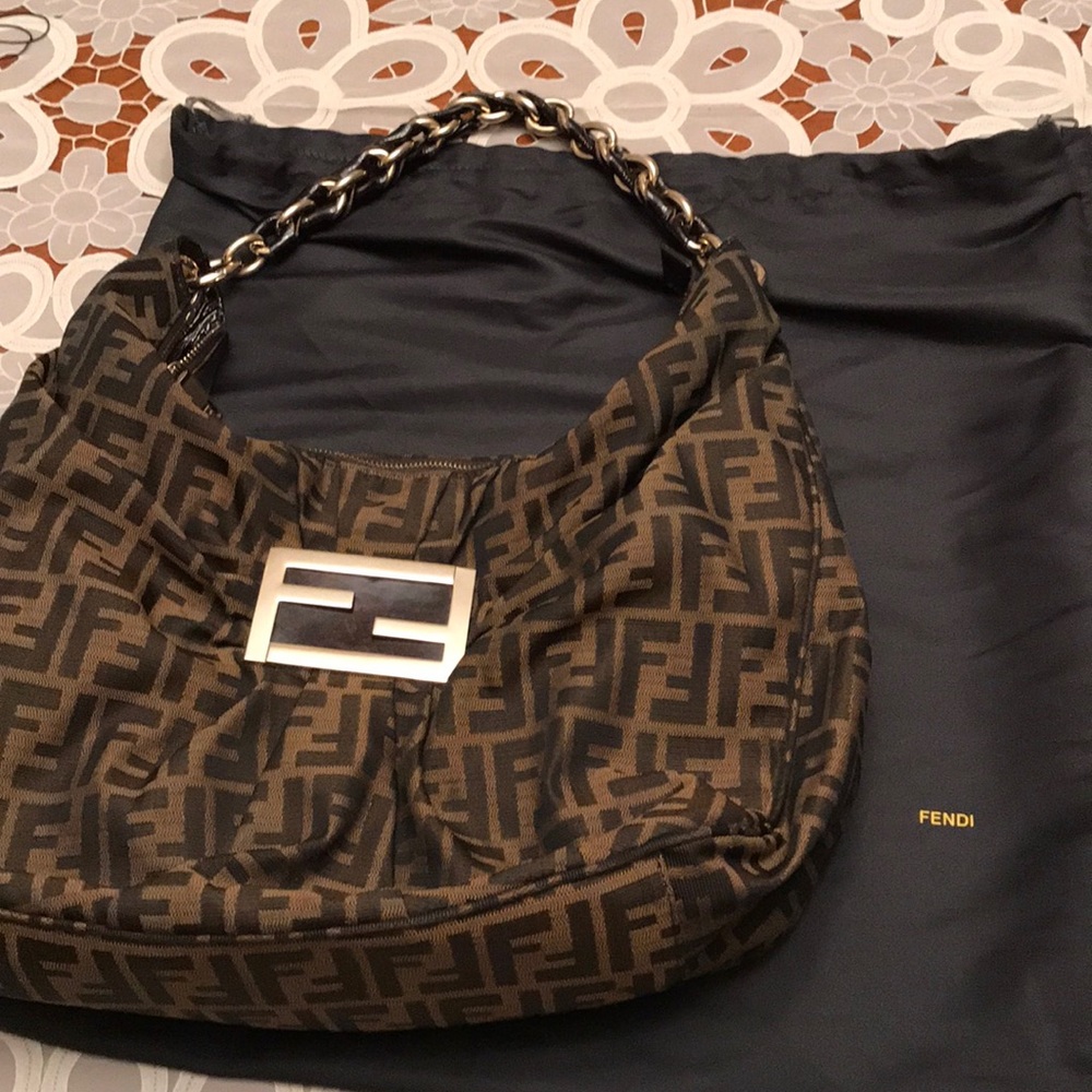 Fendi hobo
