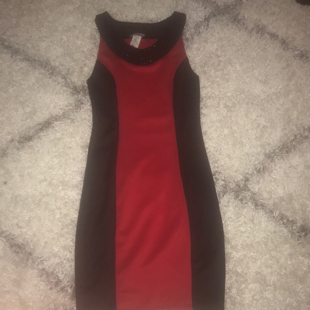Black and red sequined dress