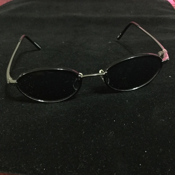 Liz Claiborne silver metal frame gray lens. LC16 - Picture 8 of 9