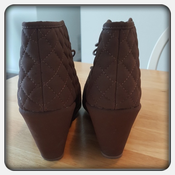 NWOB Woman's Brown Boots Sz 10M - Picture 3 of 6