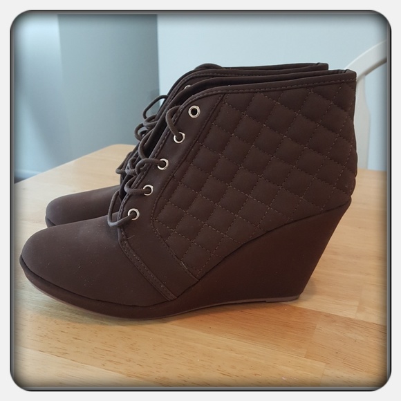 NWOB Woman's Brown Boots Sz 10M - Picture 6 of 6