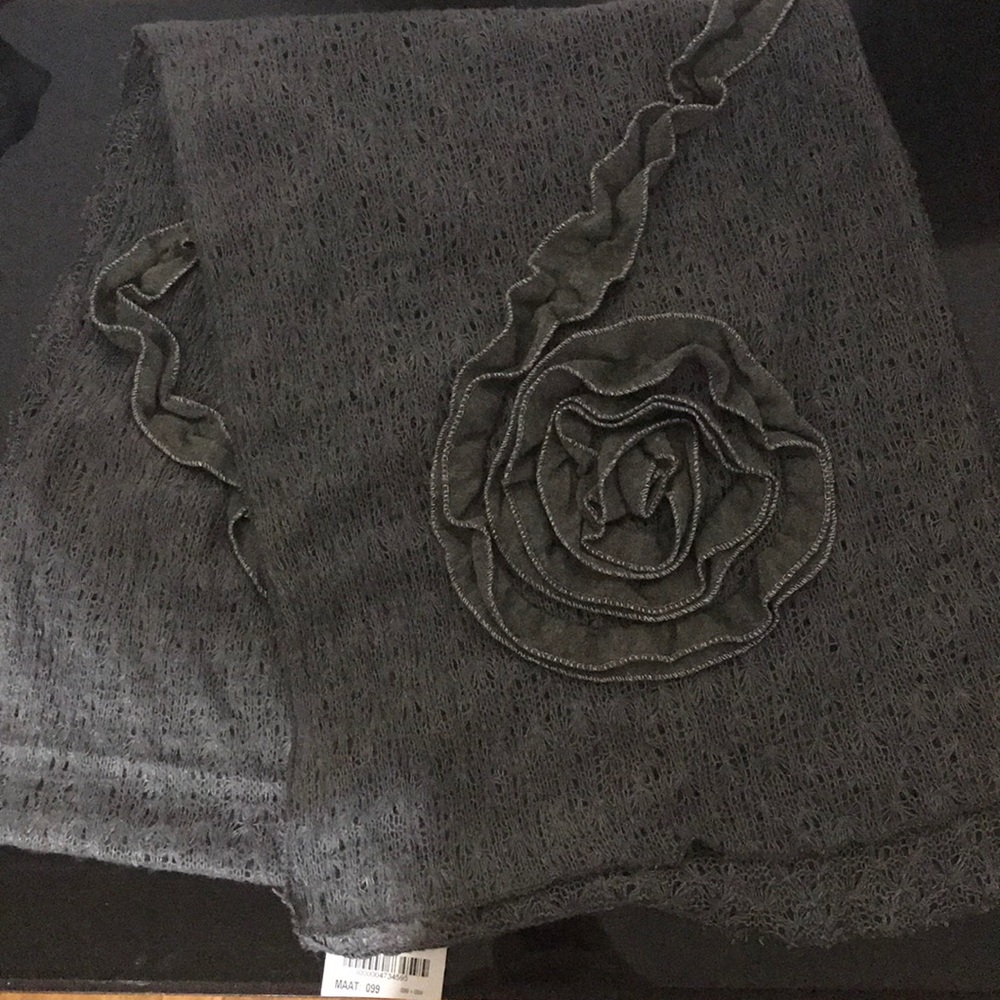 Open knit scarf
