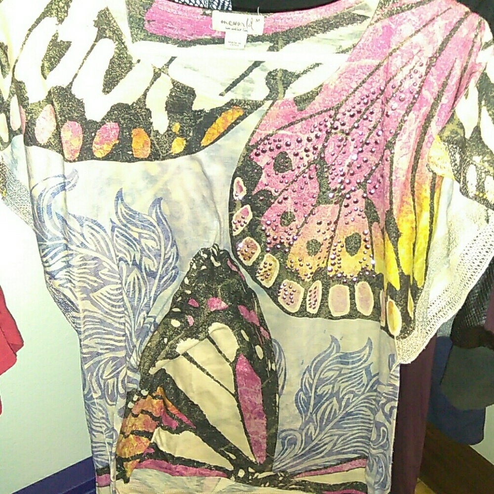 Flowey like a butterfly