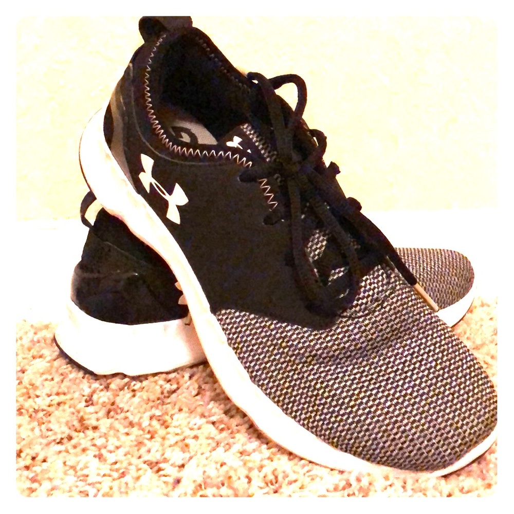 Women’s running shoes