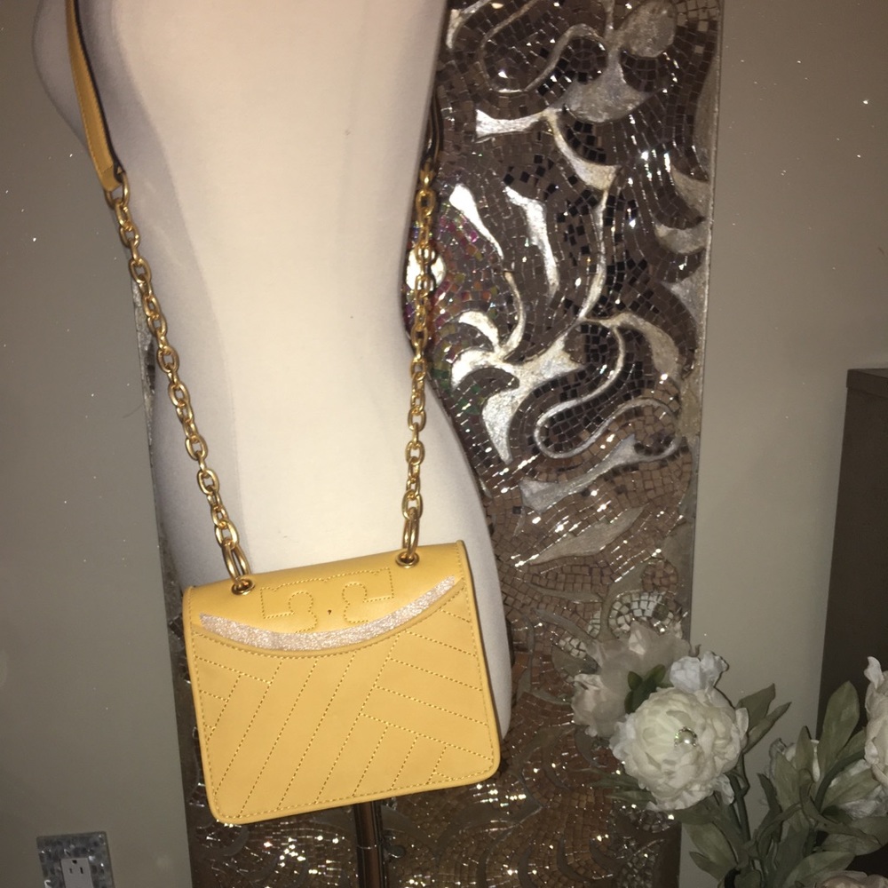 Tory Burch New Cross Body Bag 🔥🖤