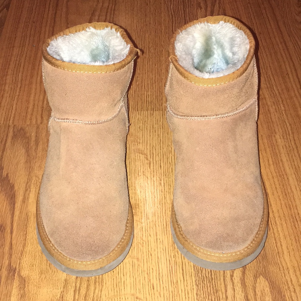 Women’s Classic Mini Ugg’s