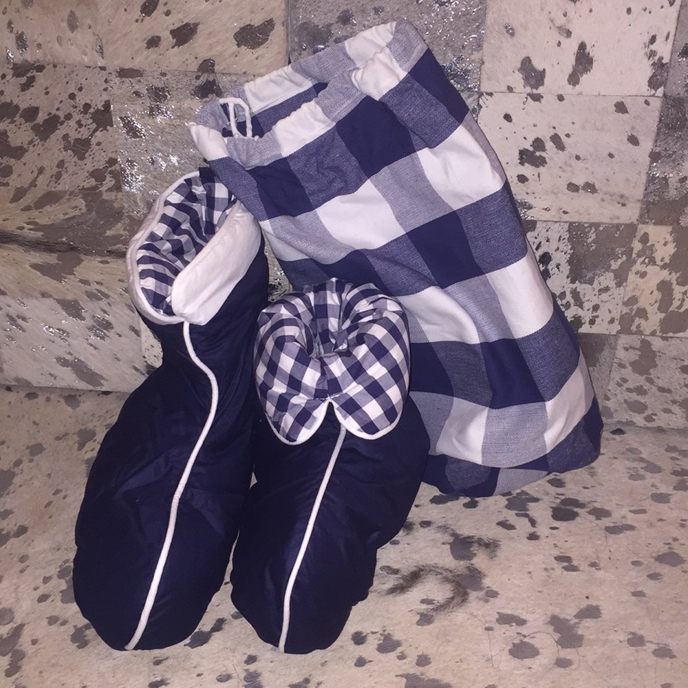 Hastens Down Boots Slippers