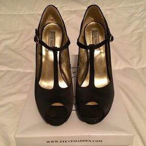 REDUCED! Steve Madden Glaree Black Heels Size 8.5