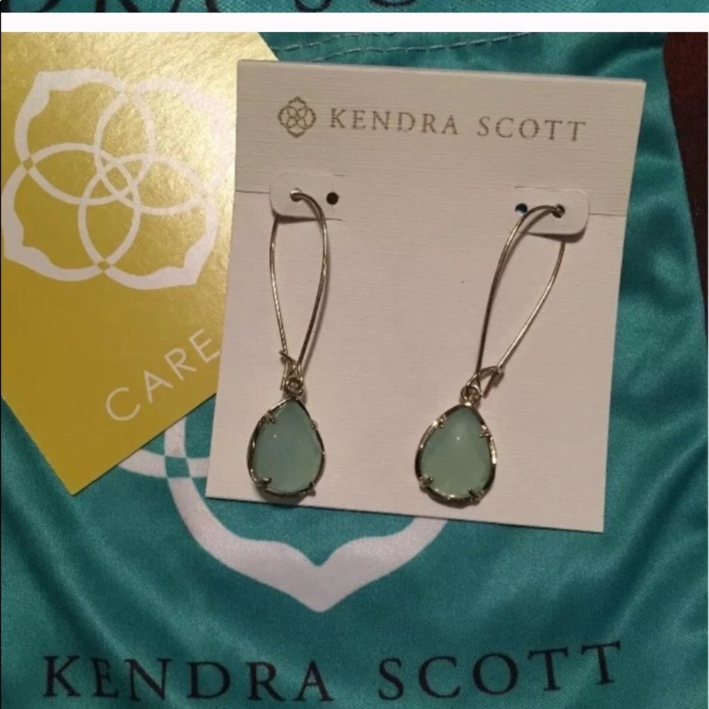 Kendra Scott Dee Earrings in Chalcedony