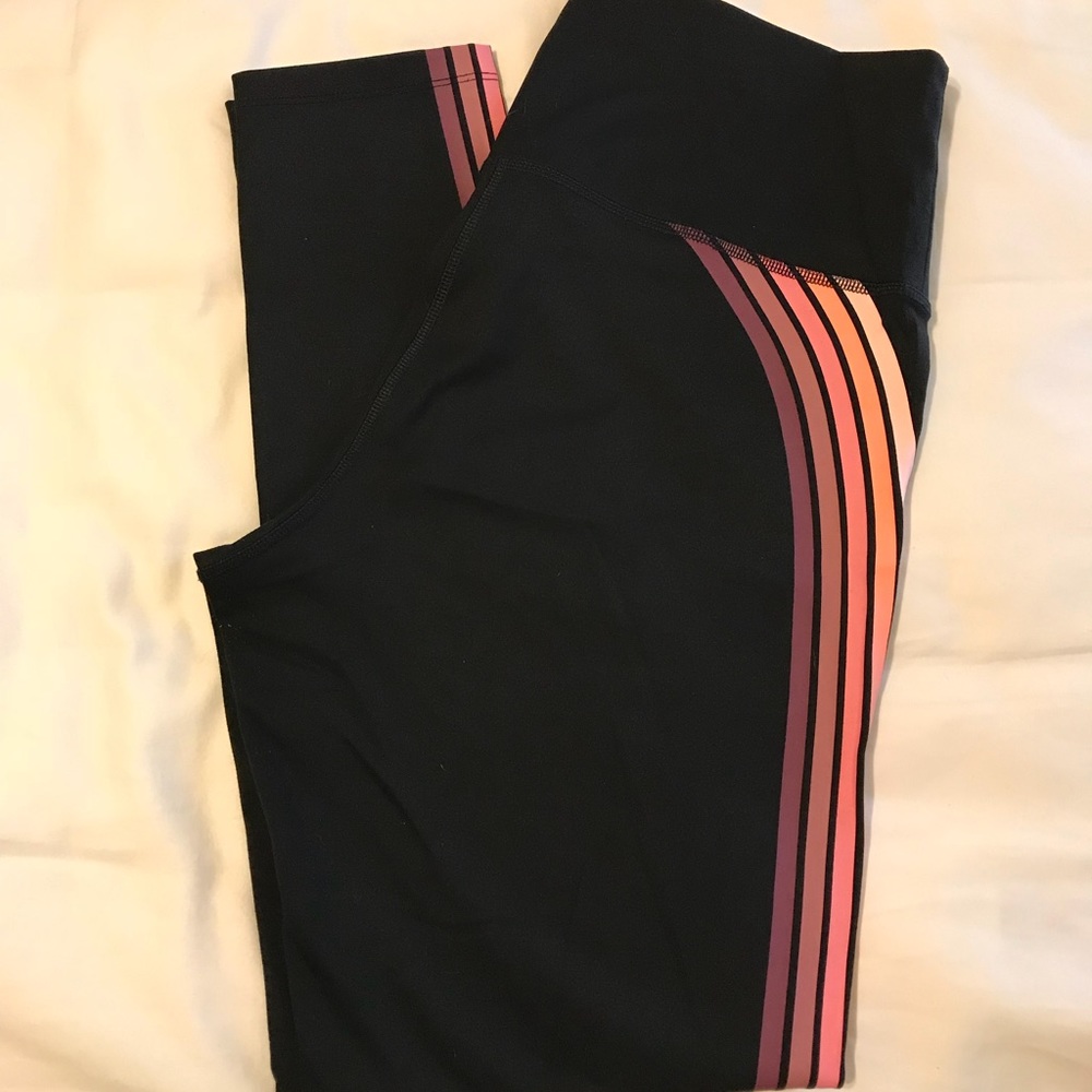 Victoria’s Secret Pink Ultimate Leggings size L💋
