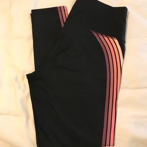 Victoria’s Secret Pink Ultimate Leggings size L💋