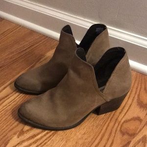 Steve Madden Taupe Leather cutout Booties