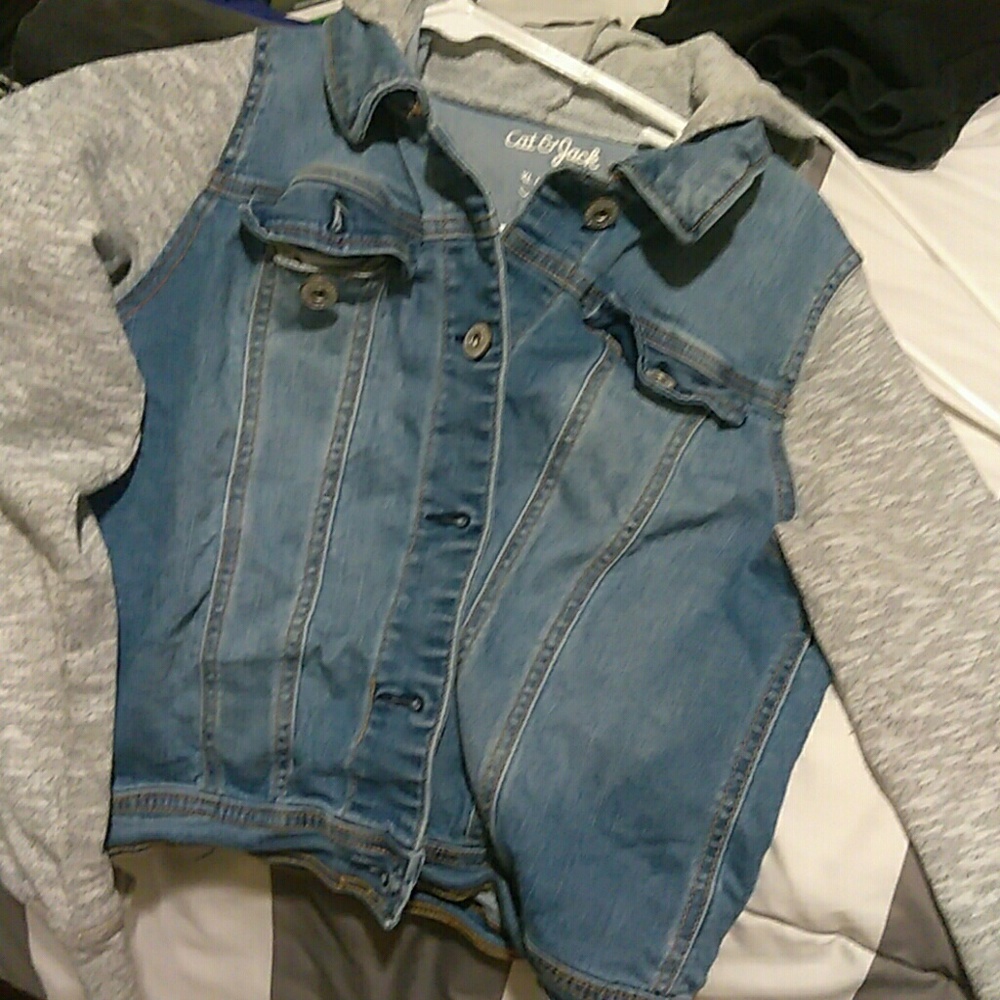 Jean jacket with soft sleves and hood