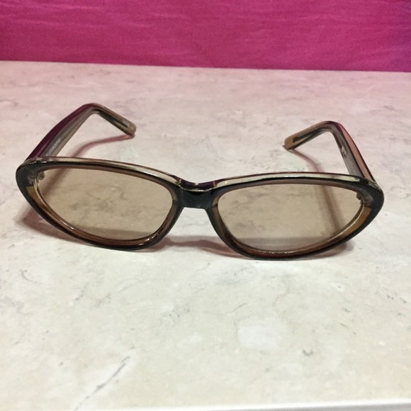 Liz Claiborne brown / black frame nude lens. LC19 - Picture 2 of 8