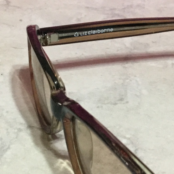 Liz Claiborne brown / black frame nude lens. LC19 - Picture 4 of 8