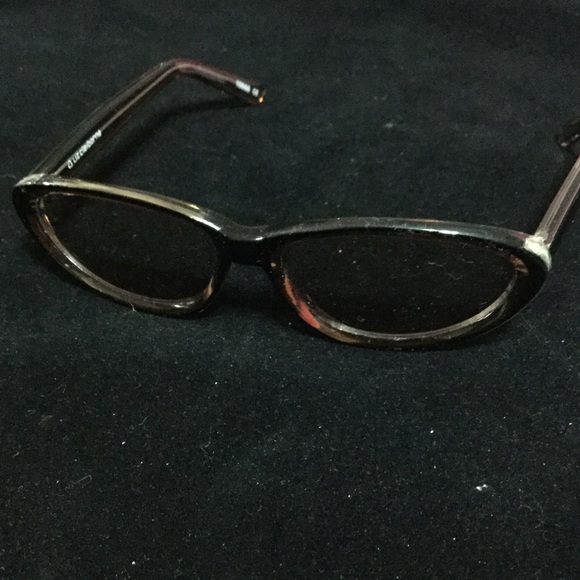 Liz Claiborne brown / black frame nude lens. LC19 - Picture 8 of 8