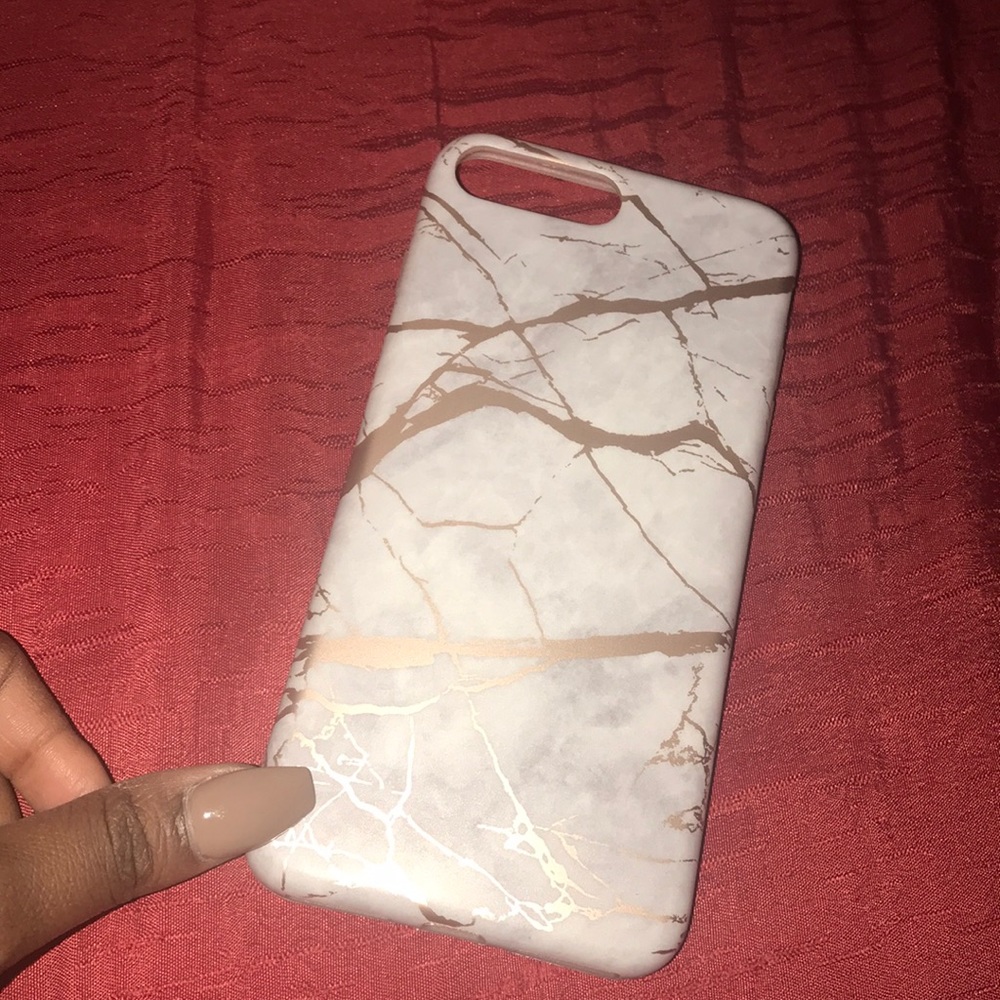 Rose gold marble case
