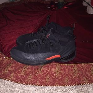 Jordan 12 max orange