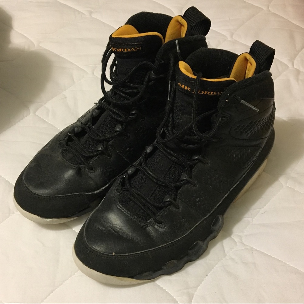 Air Jordan 9 Retro