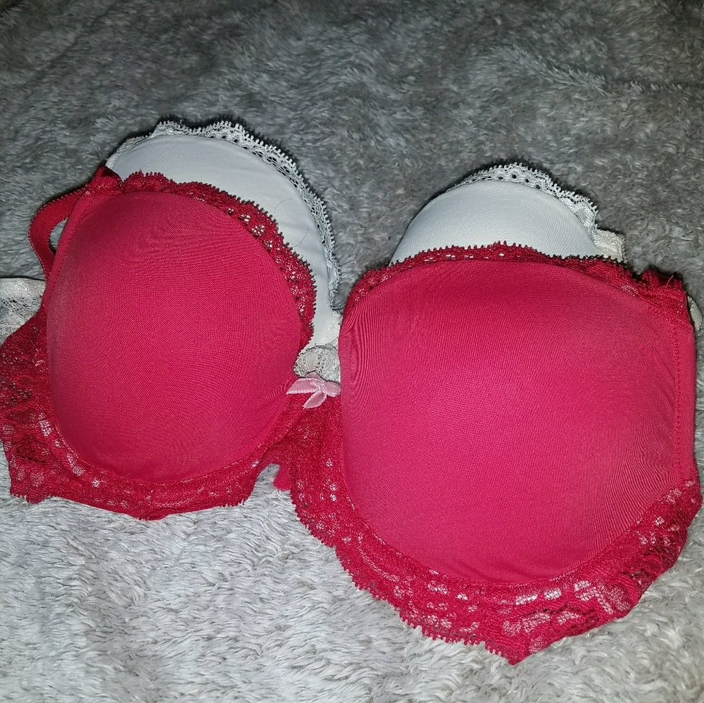 White Victoria's Secret bra 34C