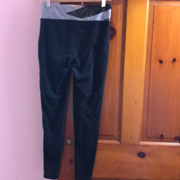 🌟OFFER🌟 Black leggings - Picture 3 of 5