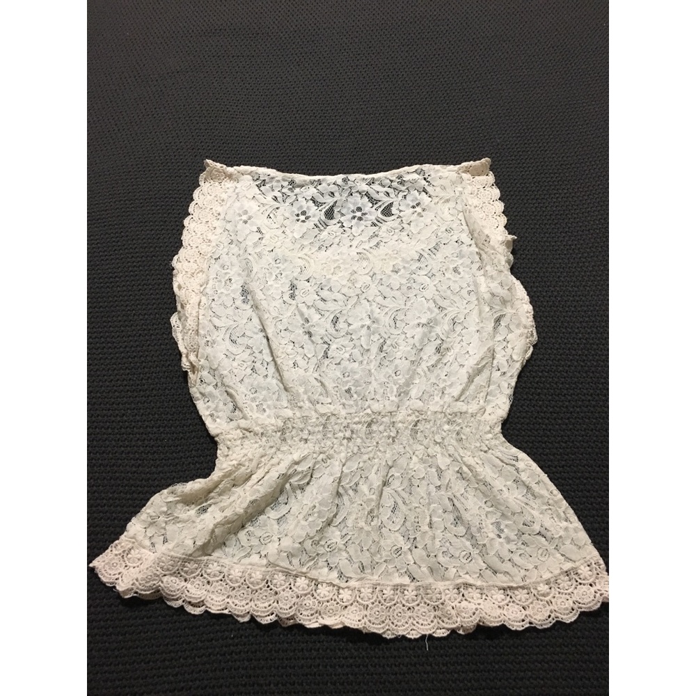 Lace Sleeveless Top