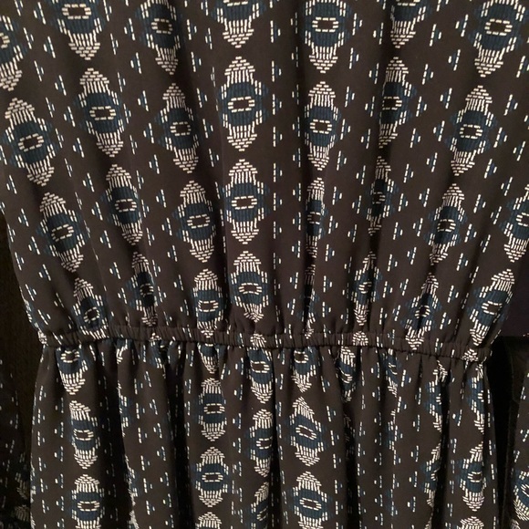 WORN ONCE - Keyhole Fitted Elastic Party Dress - Picture 2 of 4